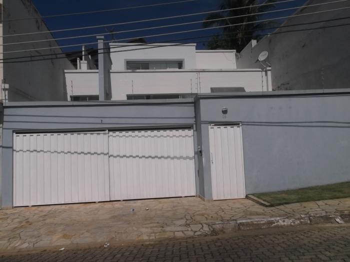 CASA DE ALTO PADRÃO