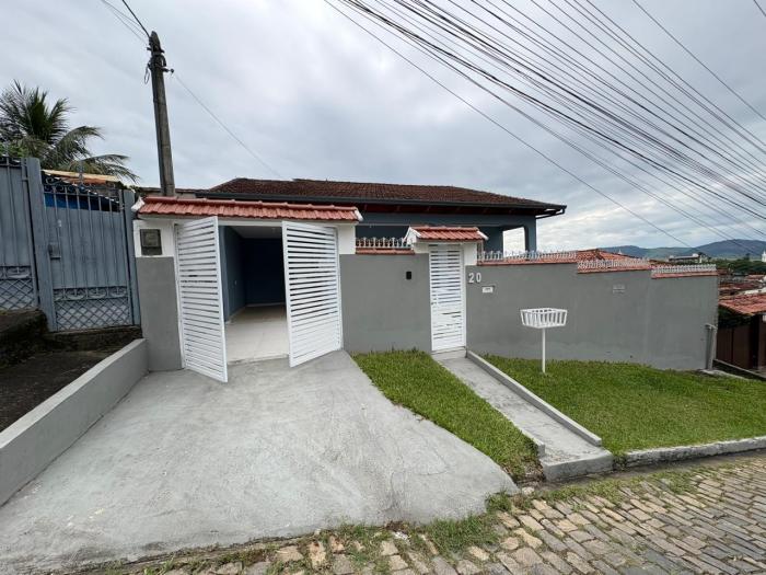 EXCELENTE CASA NO JARDIM DONA ANGELINA