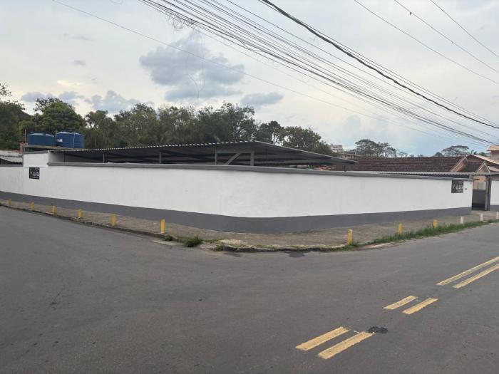 EXCELENTE E AMPLO PONTO COMERCIAL